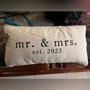Mr & Mrs pillow